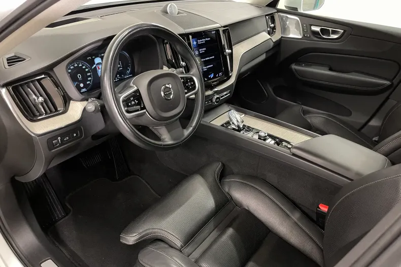 Volvo XC60 din 2021 cu 153.649 km - oferta VOL234309 - foto 5