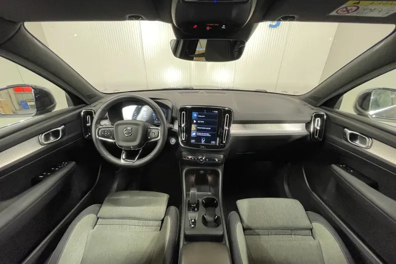 Volvo XC40 din 2022 cu 141.807 km - oferta VOL234314 - foto 7