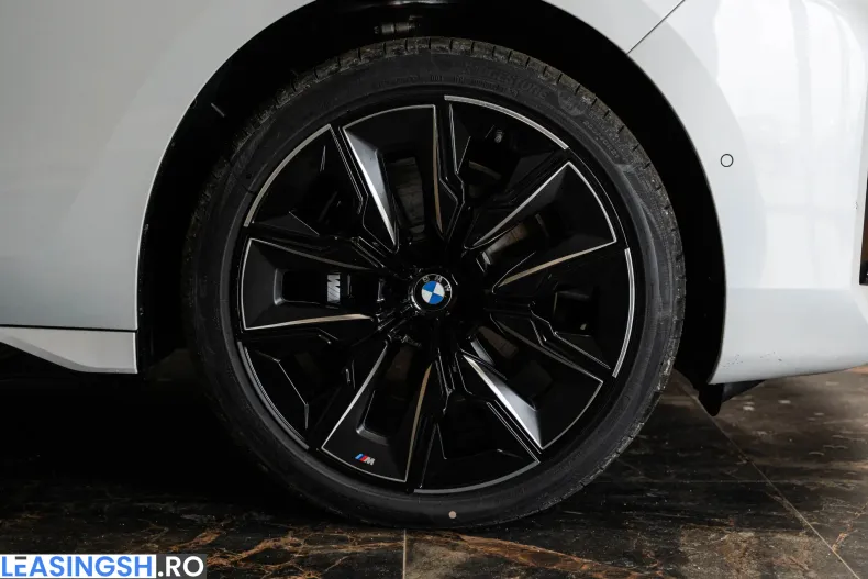 BMW 740d (Seria 7) din 2026 cu 1.100 km - oferta BMW234321 - foto 9