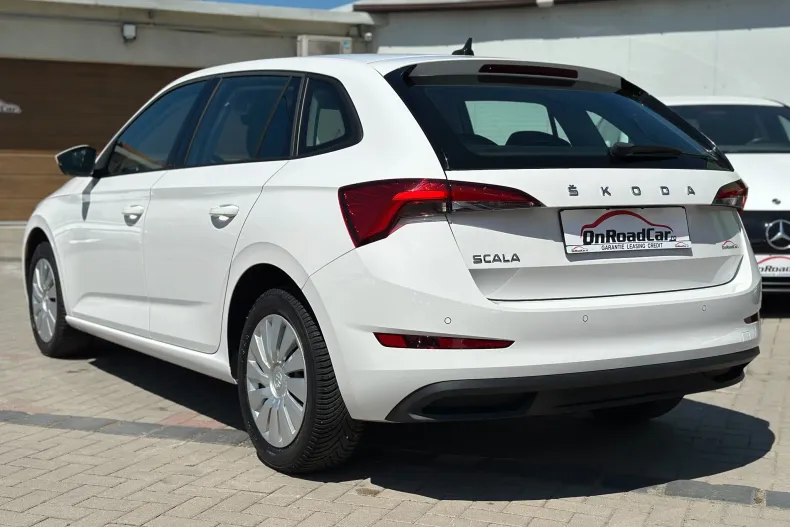 Skoda Scala din 2021 cu 54.416 km - oferta SKO234323 - foto 4
