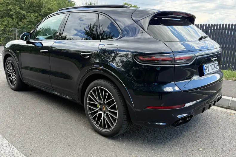Porsche Cayenne din 2022 cu 58.673 km - oferta POR234331 - foto 3