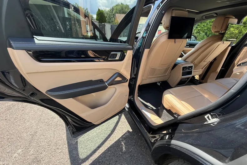 Porsche Cayenne din 2022 cu 58.673 km - oferta POR234331 - foto 4