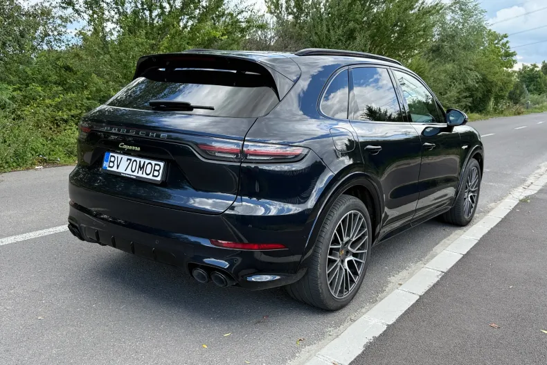 Porsche Cayenne din 2022 cu 58.673 km - oferta POR234331 - foto 8
