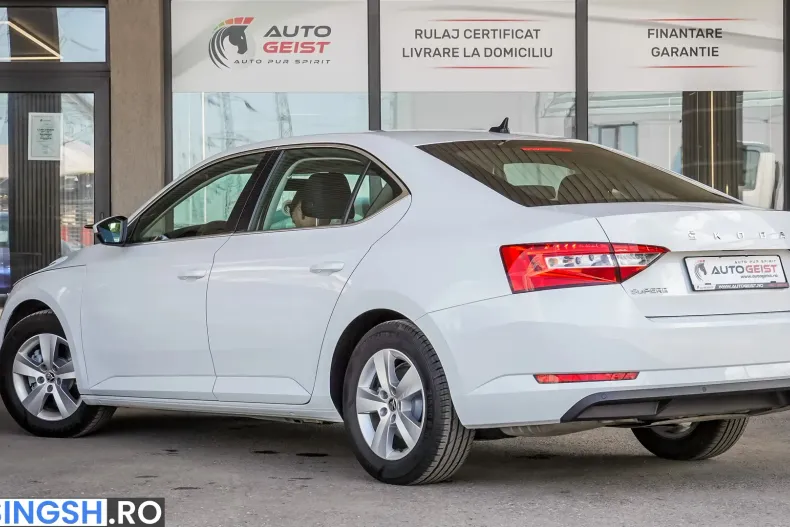 Skoda Superb din 2023 cu 159.000 km - oferta SKO234334 - foto 4