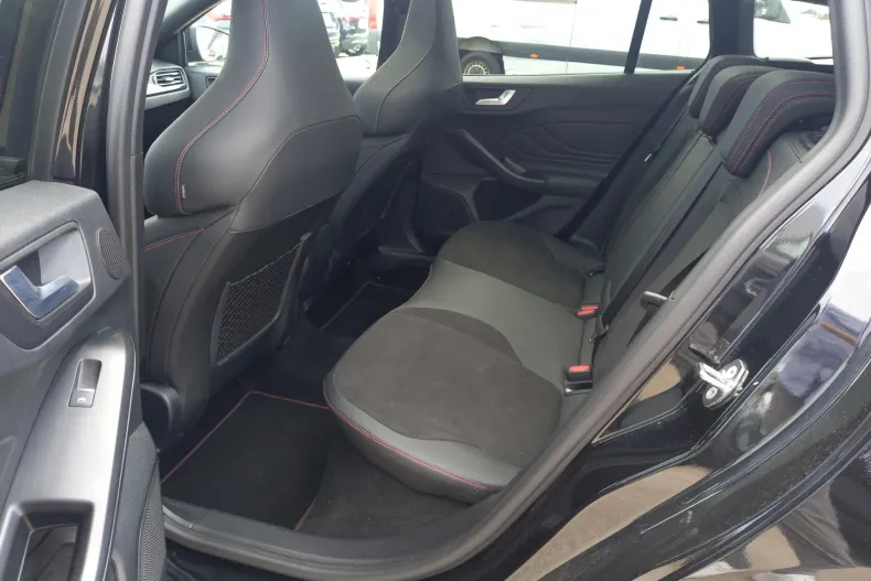Ford Focus din 2024 cu 32.317 km - oferta FOR234336 - foto 13