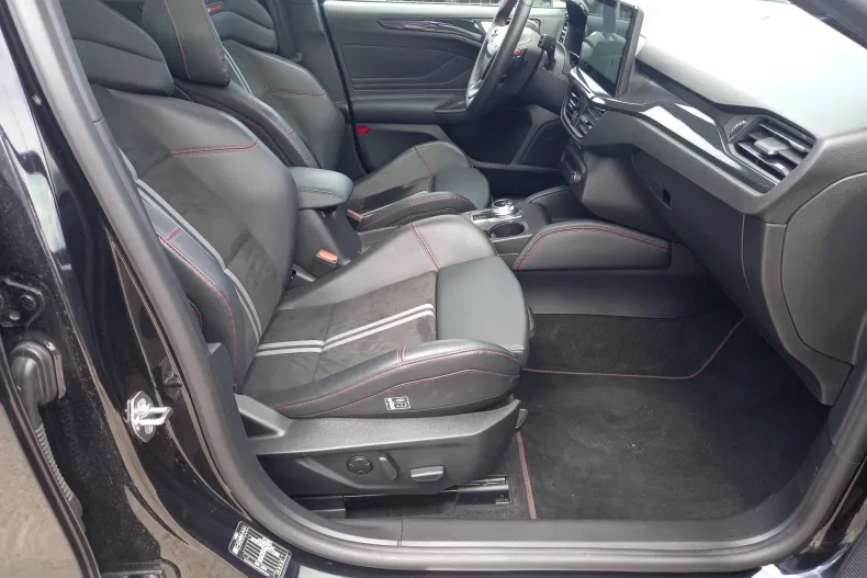 Ford Focus din 2024 cu 32.317 km - oferta FOR234336 - foto 15