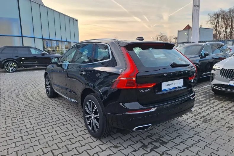 Volvo XC60 din 2021 cu 75.300 km - oferta VOL234339 - foto 4