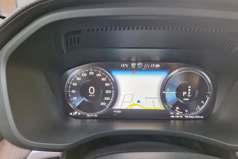 Volvo XC60 din 2021 cu 75.300 km - oferta VOL234339 - foto 9