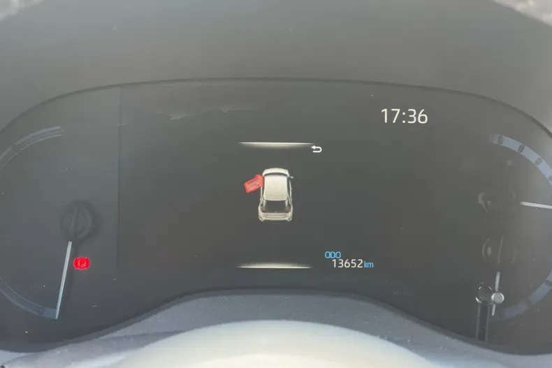 Toyota Yaris Cross din 2024 cu 13.652 km - oferta TOY234351 - foto 25