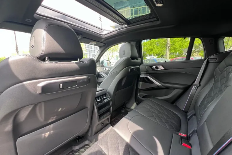 BMW X6 (Seria X) din 2024 cu 26.880 km - oferta BMW234352 - foto 13