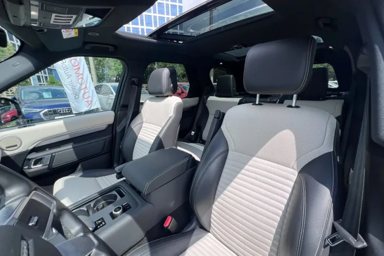 Land Rover Discovery din 2024 cu 64.949 km - oferta LAN234353 - foto 24