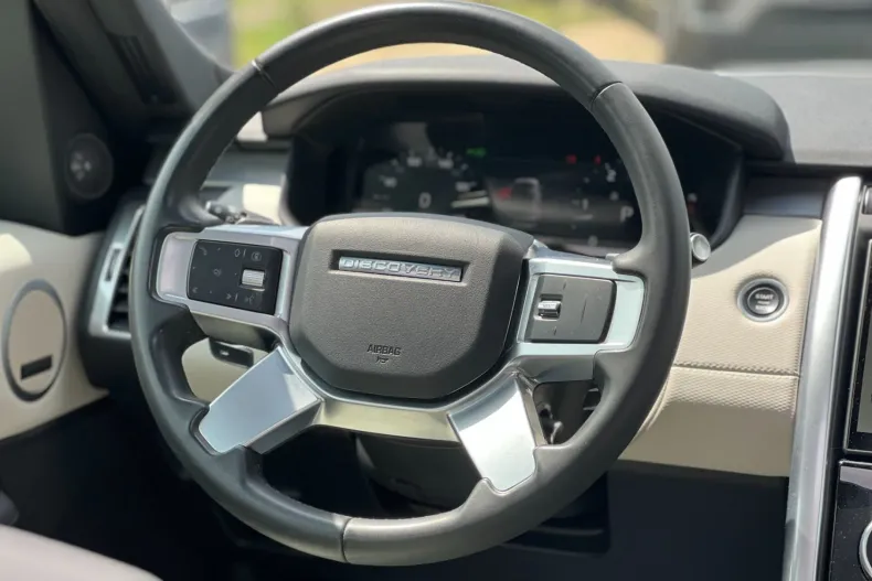Land Rover Discovery din 2024 cu 64.949 km - oferta LAN234353 - foto 29