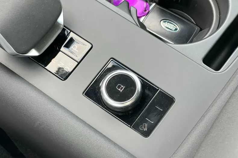 Land Rover Discovery din 2024 cu 64.949 km - oferta LAN234353 - foto 40