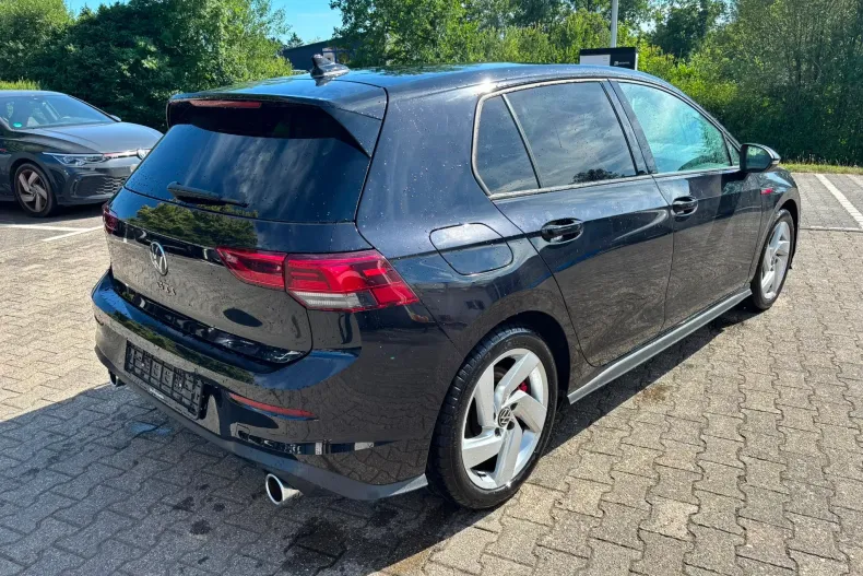 Volkswagen Golf din 2024 cu 23.720 km - oferta VOL234358 - foto 2