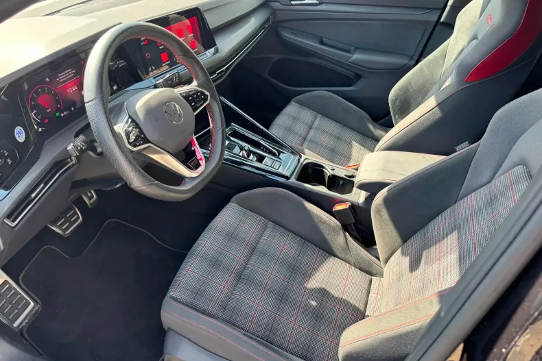 Volkswagen Golf din 2024 cu 23.720 km - oferta VOL234358 - foto 6