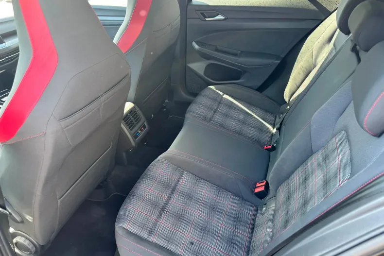 Volkswagen Golf din 2024 cu 23.720 km - oferta VOL234358 - foto 7