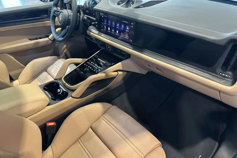 Porsche Cayenne Coupe din 2026 cu 1 km - oferta POR234359 - foto 22
