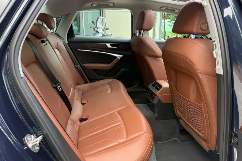 Audi A6 Limuzina din 2021 cu 132.000 km - oferta AUD234372 - foto 13