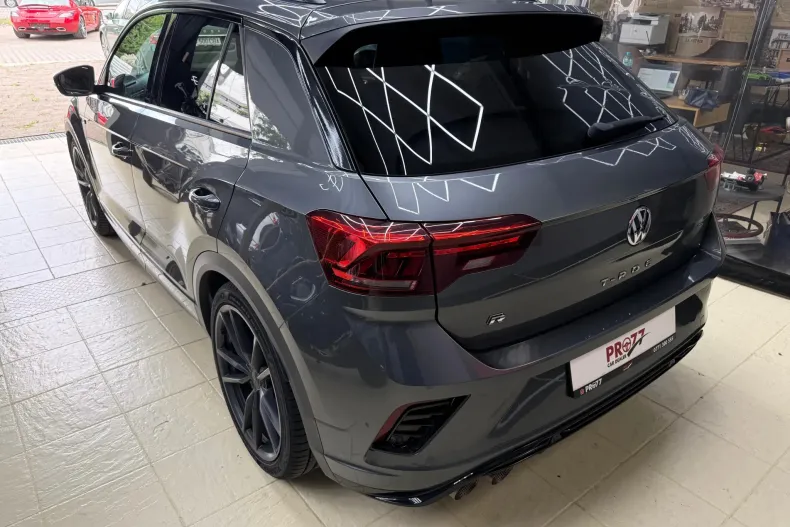 Volkswagen T-Roc R din 2020 cu 147.000 km - oferta VOL234385 - foto 4