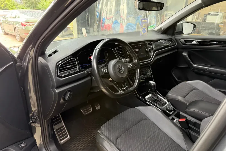 Volkswagen T-Roc R din 2020 cu 147.000 km - oferta VOL234385 - foto 19