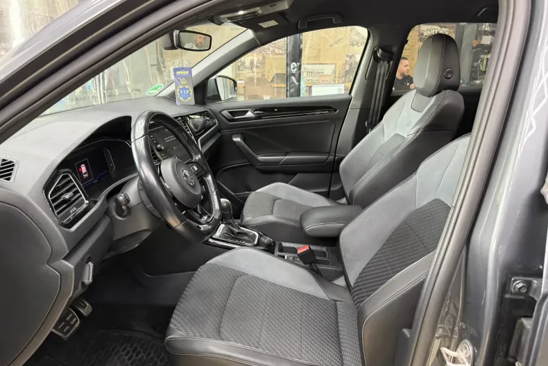 Volkswagen T-Roc R din 2020 cu 147.000 km - oferta VOL234385 - foto 20