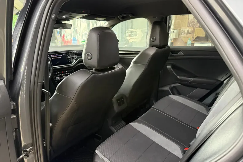 Volkswagen T-Roc R din 2020 cu 147.000 km - oferta VOL234385 - foto 25