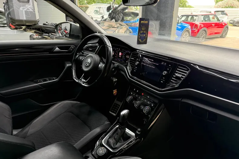 Volkswagen T-Roc R din 2020 cu 147.000 km - oferta VOL234385 - foto 29