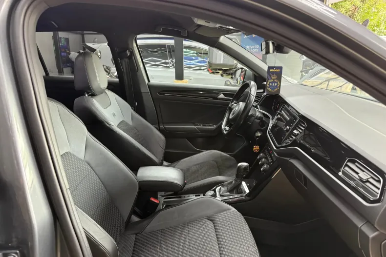 Volkswagen T-Roc R din 2020 cu 147.000 km - oferta VOL234385 - foto 30