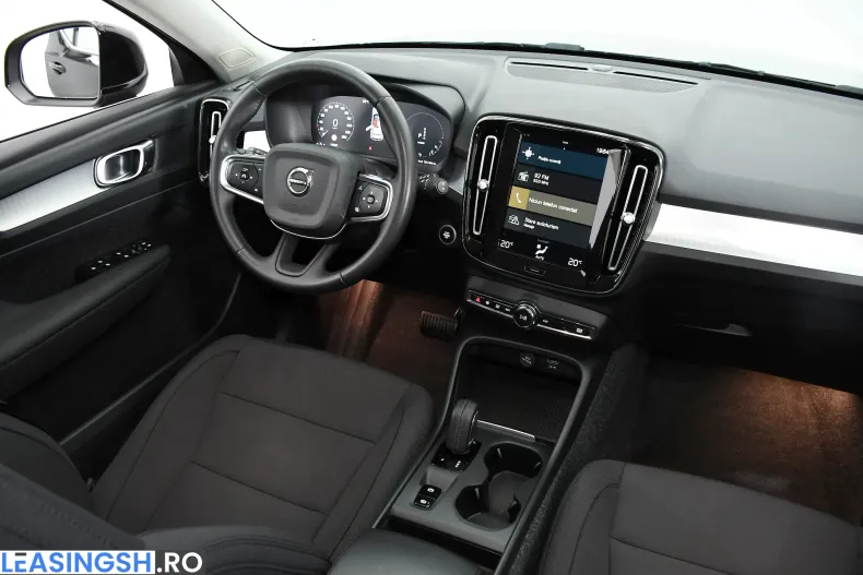 Volvo XC40 din 2021 cu 126.000 km - oferta VOL234388 - foto 4