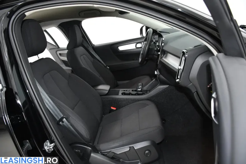 Volvo XC40 din 2021 cu 126.000 km - oferta VOL234388 - foto 5