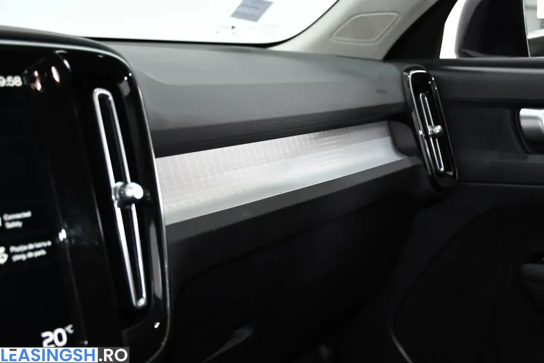 Volvo XC40 din 2021 cu 126.000 km - oferta VOL234388 - foto 29