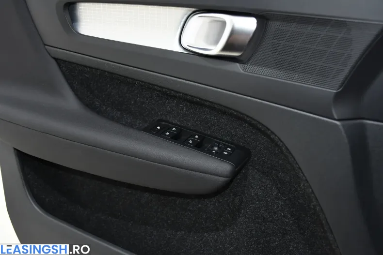 Volvo XC40 din 2021 cu 126.000 km - oferta VOL234388 - foto 32