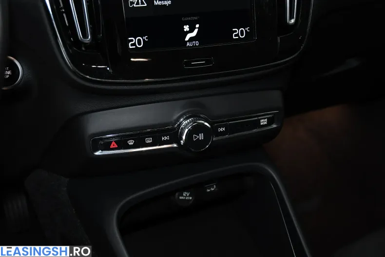 Volvo XC40 din 2021 cu 126.000 km - oferta VOL234388 - foto 33