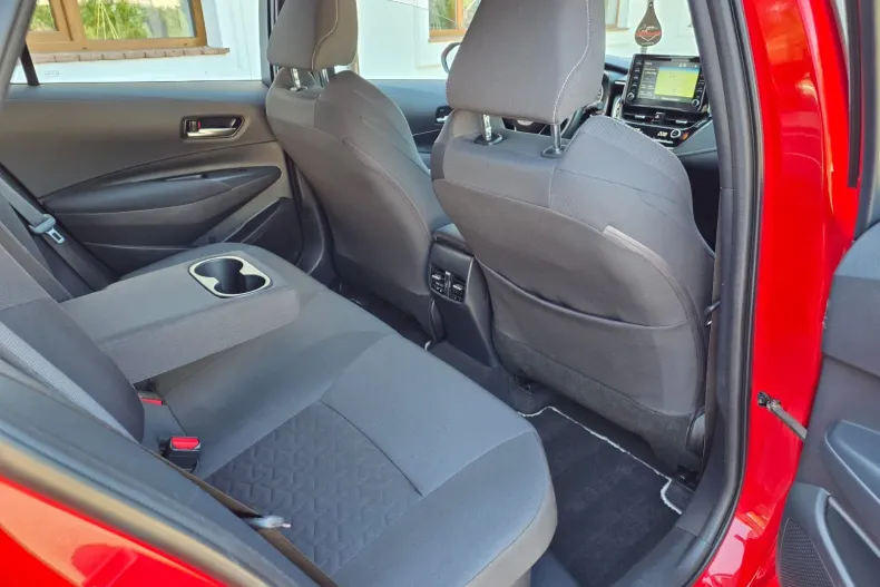 Toyota Corolla din 2021 cu 121.150 km - oferta TOY234395 - foto 20