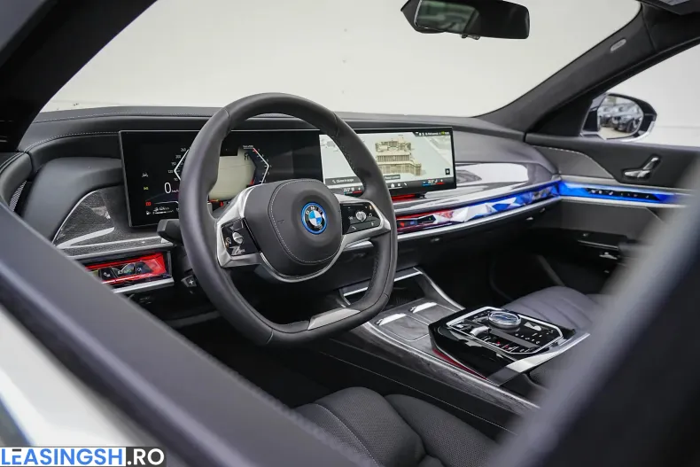 BMW 750e (Seria 7) din 2024 cu 5.651 km - oferta BMW234402 - foto 8