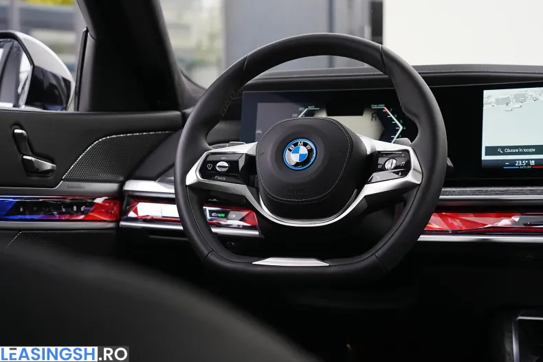BMW 750e (Seria 7) din 2024 cu 5.651 km - oferta BMW234402 - foto 10