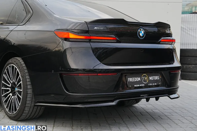BMW 750e (Seria 7) din 2024 cu 5.651 km - oferta BMW234402 - foto 40