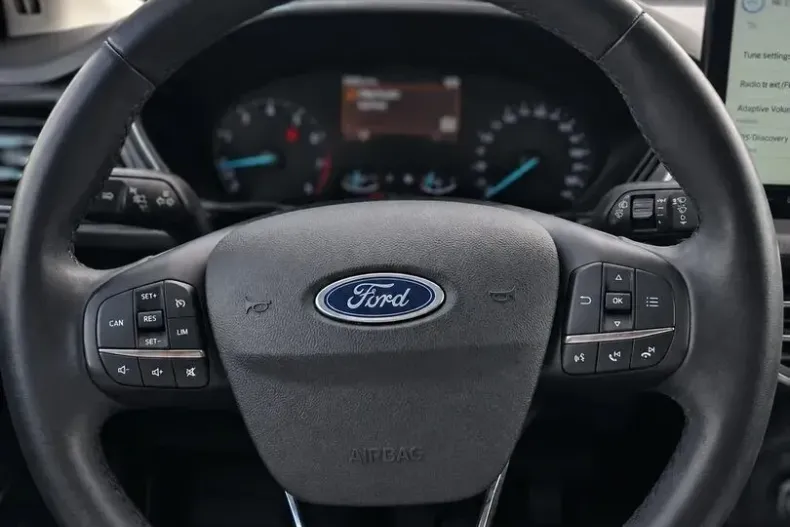 Ford Focus din 2023 cu 81.958 km - oferta FOR234416 - foto 9