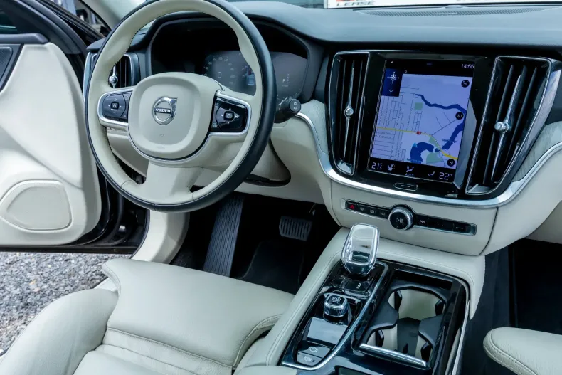 Volvo V60 din 2021 cu 120.000 km - oferta VOL234424 - foto 7