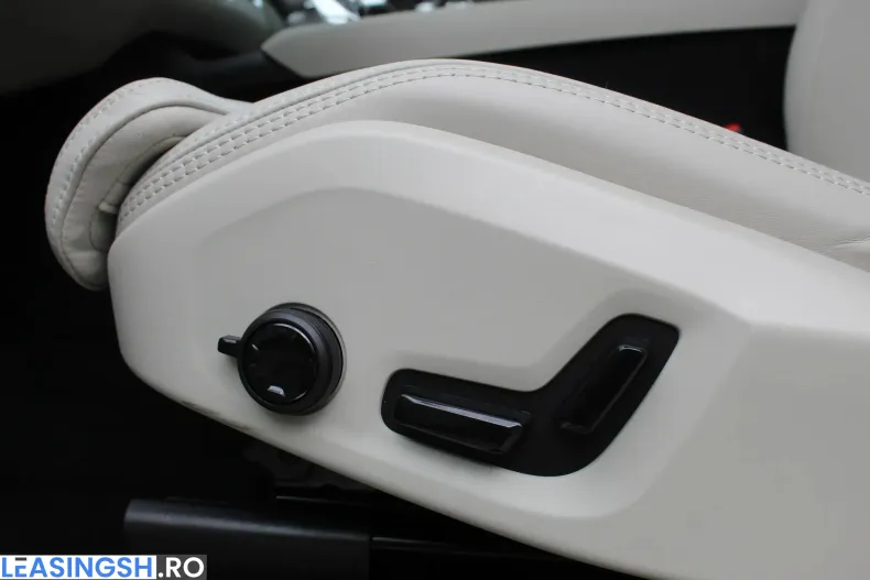 Volvo XC90 din 2026 cu 1.000 km - oferta VOL234441 - foto 12