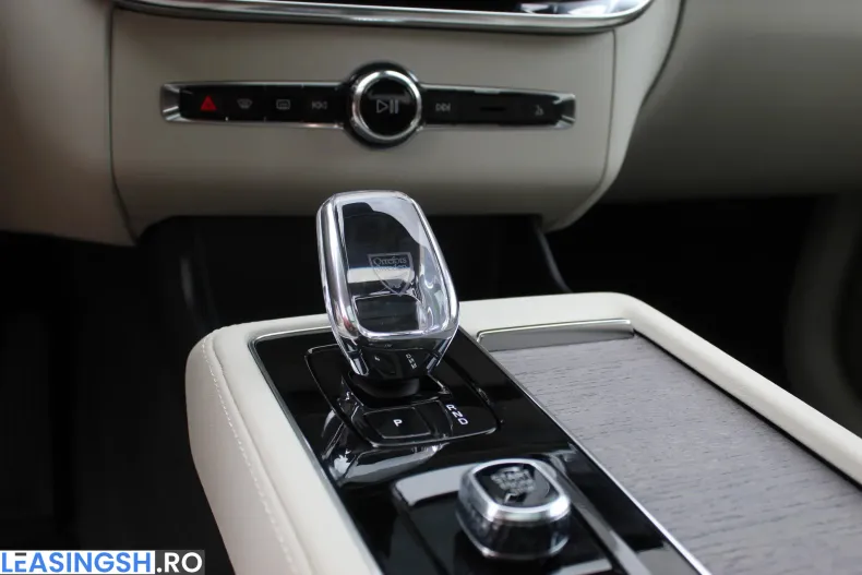 Volvo XC90 din 2026 cu 1.000 km - oferta VOL234441 - foto 13