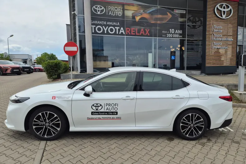 Toyota Camry din 2024 cu 25.471 km - oferta TOY234445 - foto 4