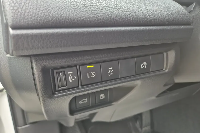 Toyota Camry din 2024 cu 25.471 km - oferta TOY234445 - foto 17