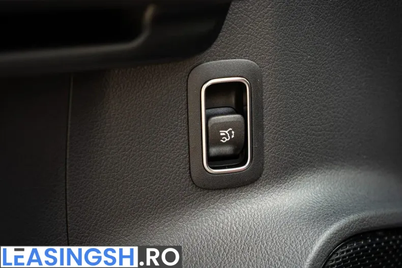 Mercedes-Benz GLA 220 (Clasa GLA) din 2026 cu 6.000 km - oferta MER234451 - foto 37