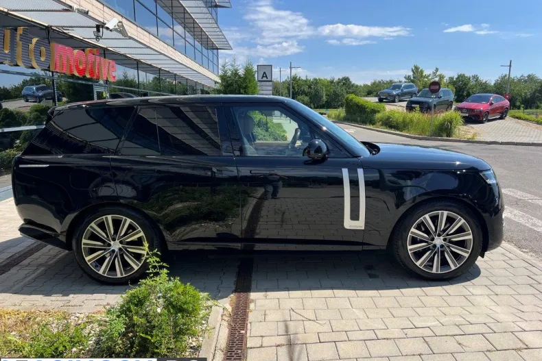 Land Rover Range Rover din 2024 cu 30.615 km - oferta LAN234454 - foto 7