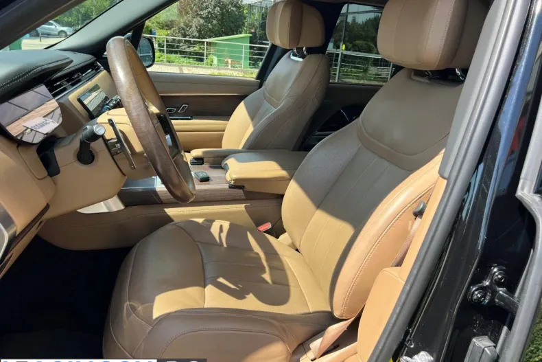 Land Rover Range Rover din 2024 cu 30.615 km - oferta LAN234454 - foto 8