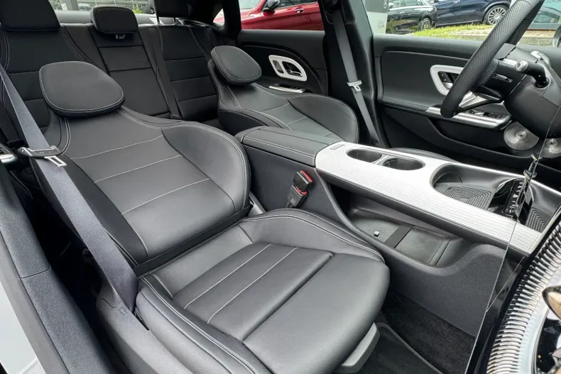 Mercedes-Benz CLA 220 (Clasa CLA) din 2026 cu 2.638 km - oferta MER234455 - foto 11