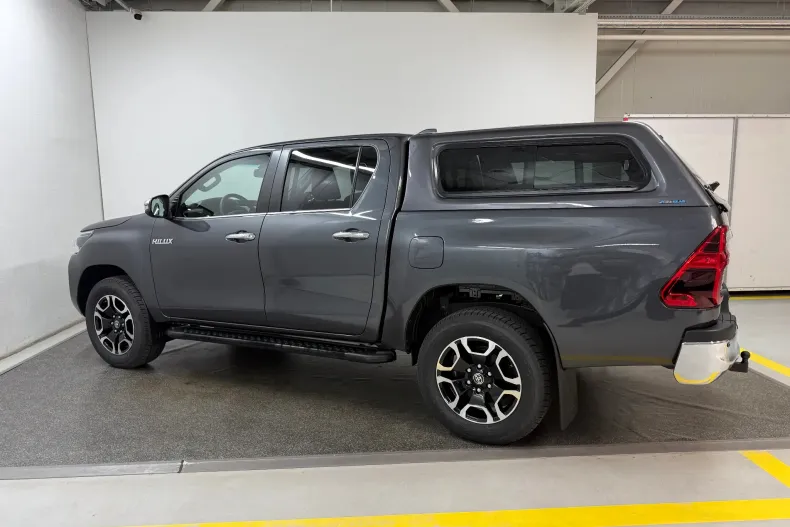 Toyota Hilux din 2025 cu 1 km - oferta TOY234477 - foto 9