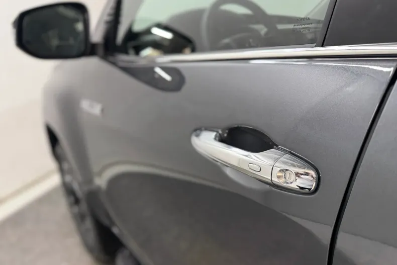 Toyota Hilux din 2025 cu 1 km - oferta TOY234477 - foto 10