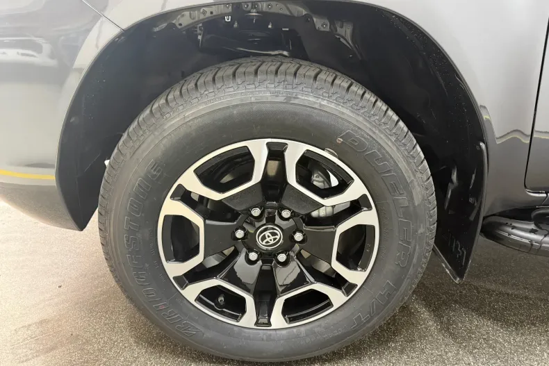 Toyota Hilux din 2025 cu 1 km - oferta TOY234477 - foto 11